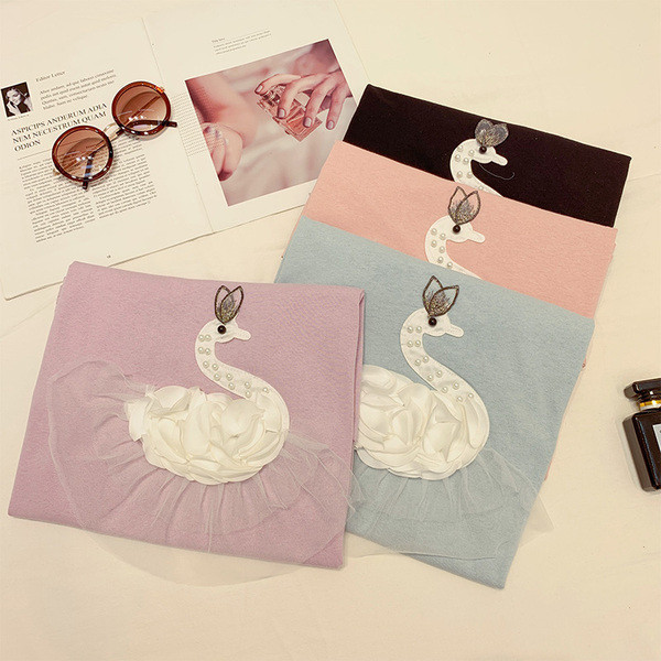 Alkalmi női póló 3D elemmel, négy színben