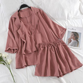 Elegáns női szett három részből - kabát, felső és rövidnadrág több színben