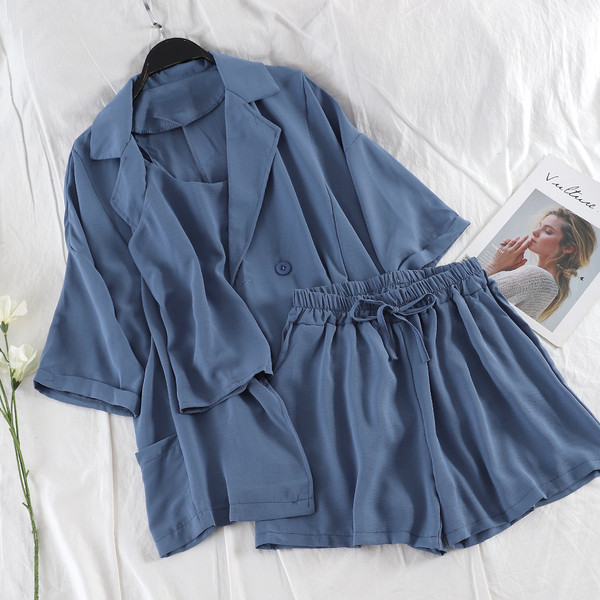 Elegáns női szett három részből - kabát, felső és rövidnadrág több színben