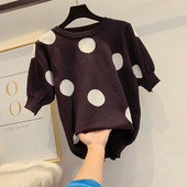 Tricou de damă modern cu puncte în alb și negru