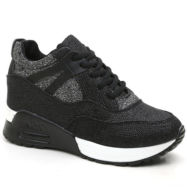 Modern női tornacipő fényes hatással fekete és szürke színben