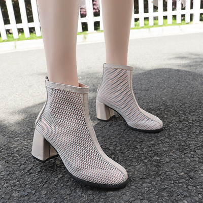 Cizme de dama de vara cu toc gros in negru si bej - doua modele