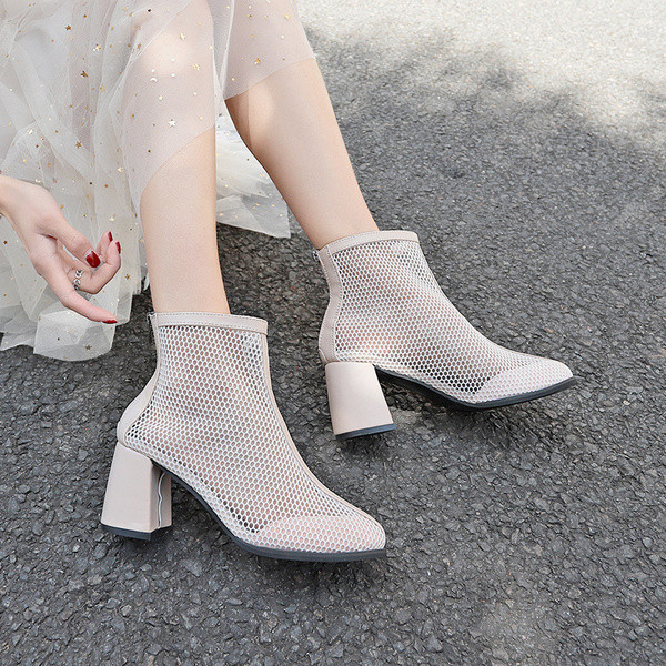 Cizme de dama de vara cu toc gros in negru si bej - doua modele