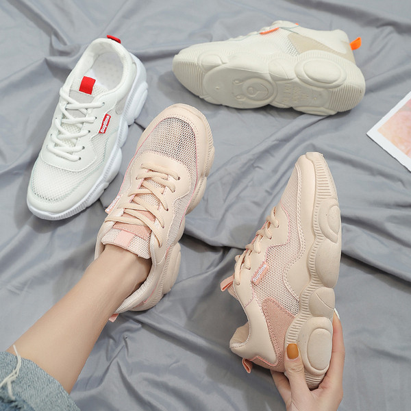 Modern női tornacipő magas talppal, három színben