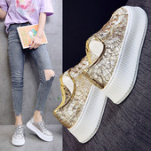 Új női tornacipő modell arany és ezüst flitterekkel