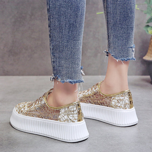 Új női tornacipő modell arany és ezüst flitterekkel