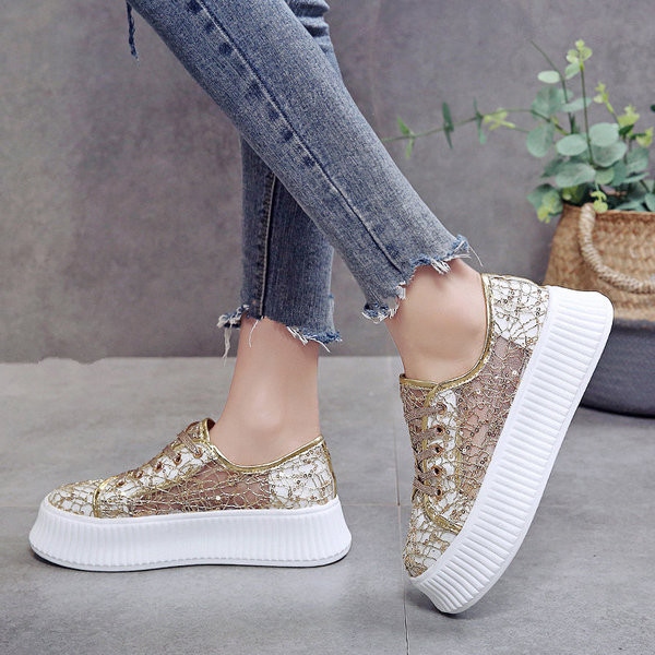 Új női tornacipő modell arany és ezüst flitterekkel