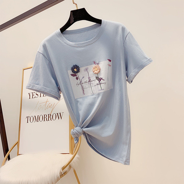 Női póló négy színben, 3D elemmel