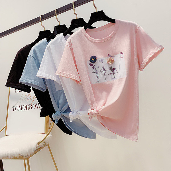 Női póló négy színben, 3D elemmel