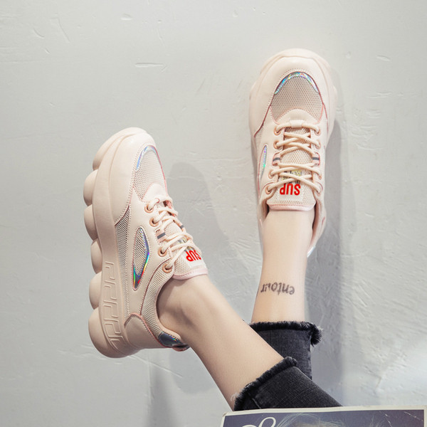 Új modern női tornacipő három színben