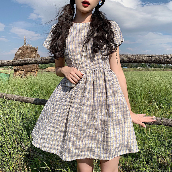 Rochie de dama modern croiala cu maneci scurte