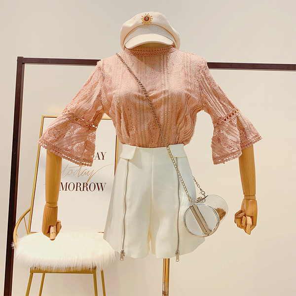 Női csipkeblúz lótusz ujjú több színben