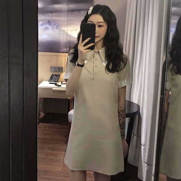 Alkalmi női ruha rövid ujjal, bézs színben