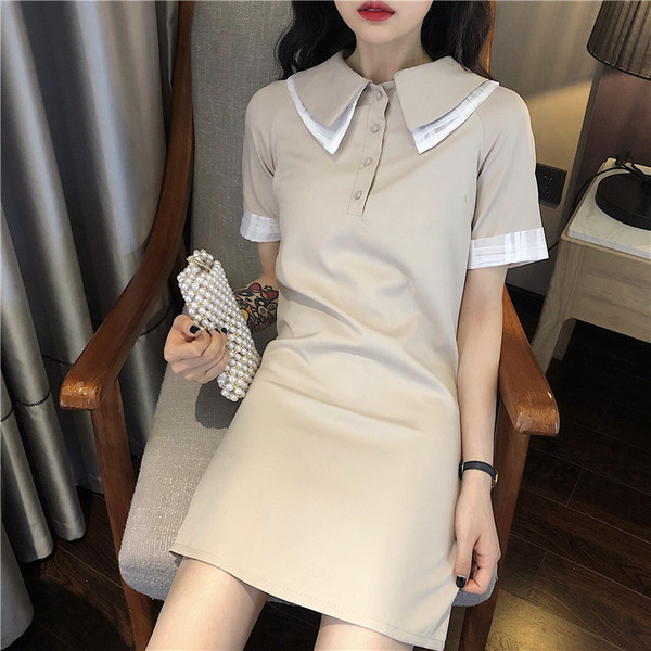 Alkalmi női ruha rövid ujjal, bézs színben