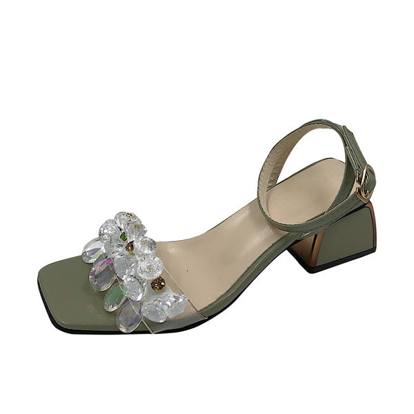 Stílusos női szandál vastag sarokkal és kövekkel több színben