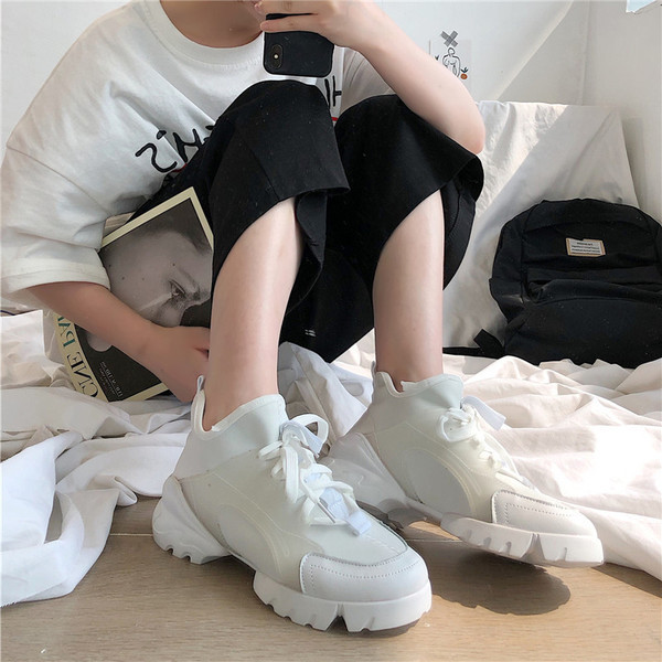 Női alkalmi tornacipő durva talppal, két színben