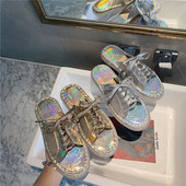 Modern női papucs fűzős arany és ezüst színben