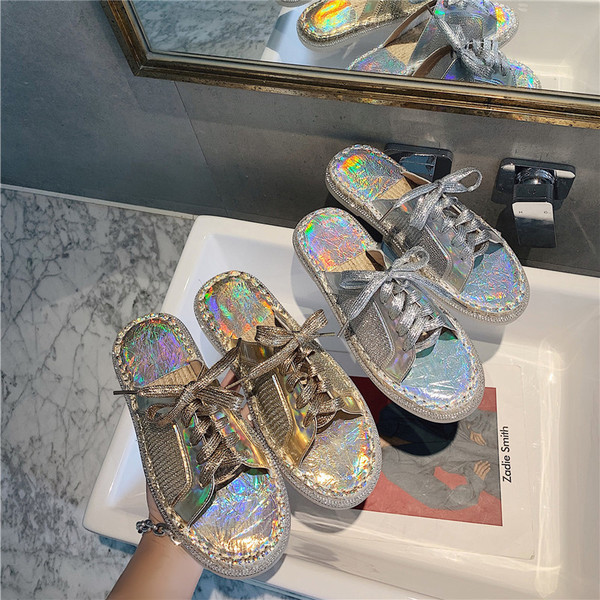 Modern női papucs fűzős arany és ezüst színben