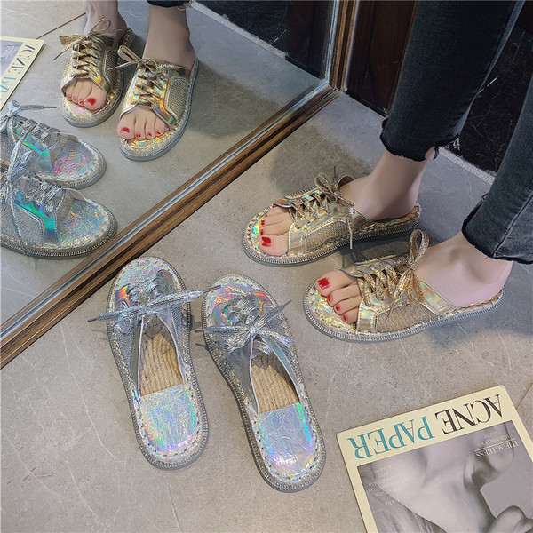 Modern női papucs fűzős arany és ezüst színben