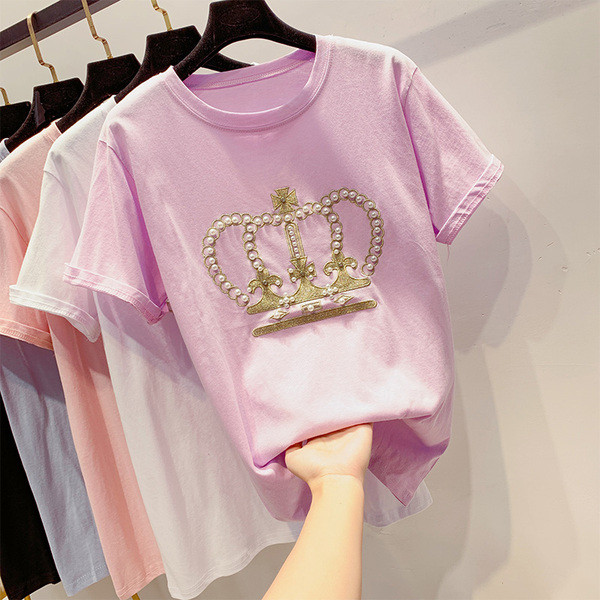 Elegáns, több színben gyöngyökkel díszített női póló