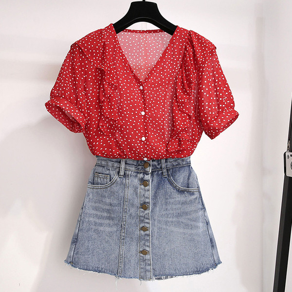 Elegáns női szett elegáns ingből és farmer szoknya-nadrágból