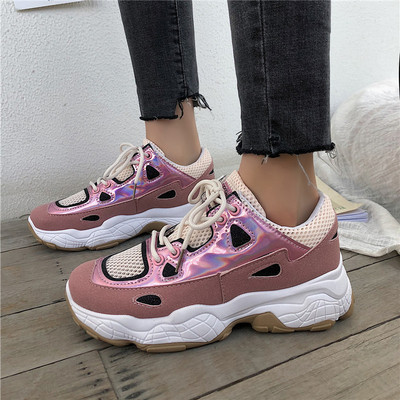 Tenisi de dama actuali cu efect stralucitor in roz si gri