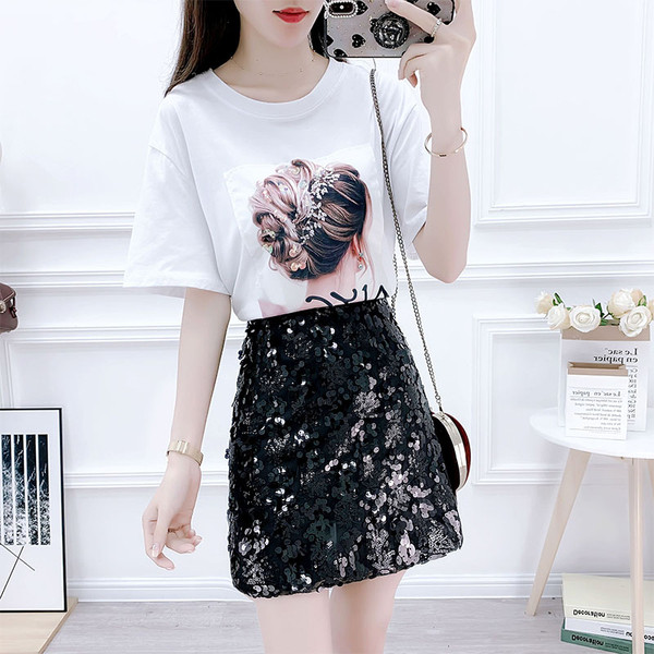 Elegáns női szett kétrészes póló + szoknya flitterekkel