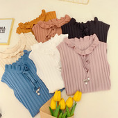 Női felső O-nyakkal, különböző színekben