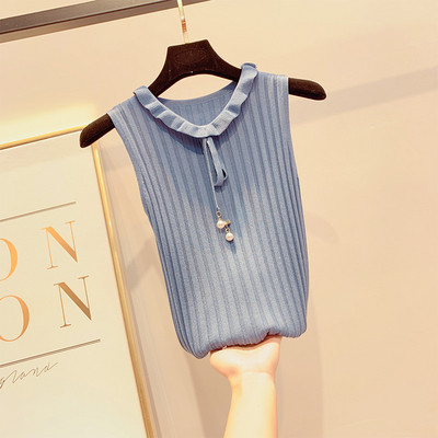 Női felső O-nyakkal, különböző színekben