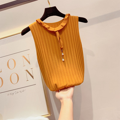 Női felső O-nyakkal, különböző színekben