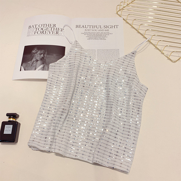 Női felső, vékony pántokkal, fehér és fekete színben