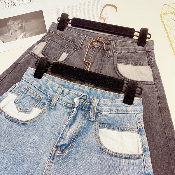 Модерни дамски дънки в син и черен цвят