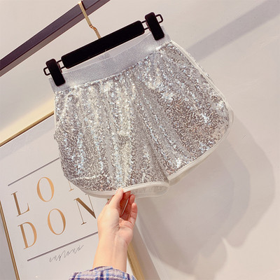 Női rövidnadrág flitterekkel