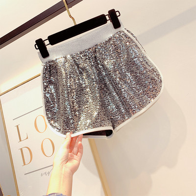 Női rövidnadrág flitterekkel