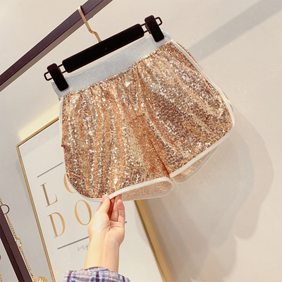 Női rövidnadrág flitterekkel