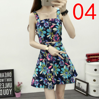 Aktuális női kétrészes szett virágmintával