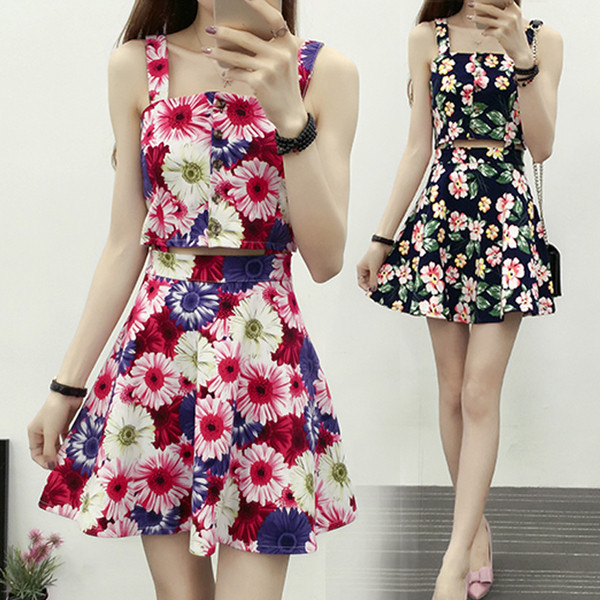 Aktuális női kétrészes szett virágmintával