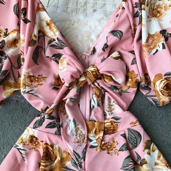 Modern női overall virágmintával