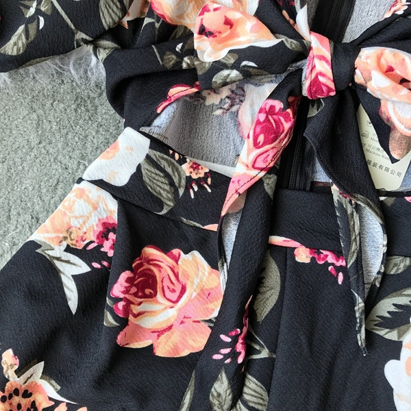 Modern női overall virágmintával