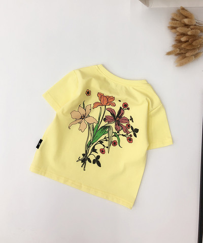 Детска тениска за момичета в бял и жълт цвят с апликация