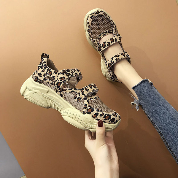 Sandale casual dama cu talpa groasa si animal print