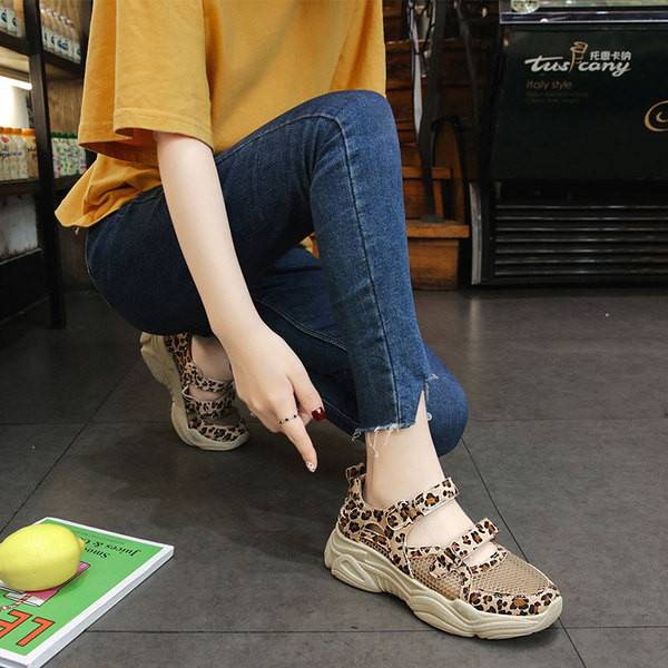 Sandale casual dama cu talpa groasa si animal print