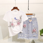 Naprakész női szett pólóval és farmerszoknyával 3D elemekkel több színben