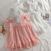 Női felső csipkével, három színben