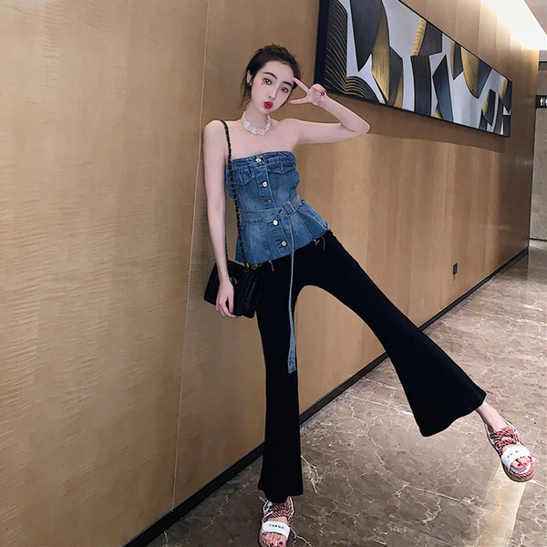 Női farmer mellszobor világos és sötét színekben