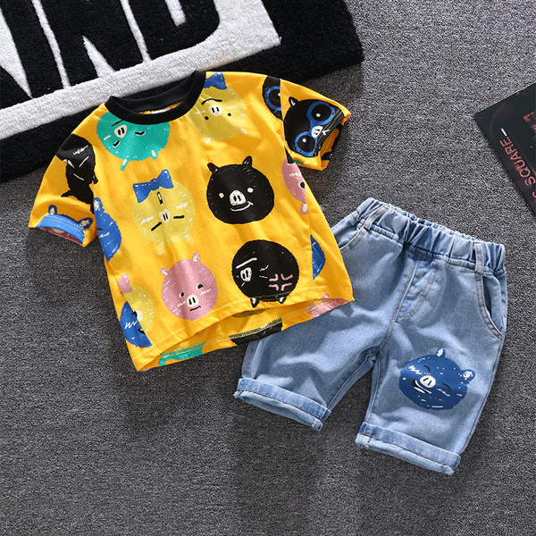 Gyerekkészlet fiúknak két részből - farmerből és pólóból