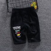 Pantaloni scurți pentru copii în două culori cu inscripții - pentru băieți