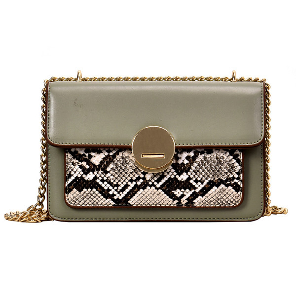 Aktuális női kis táska fém füllel több színben