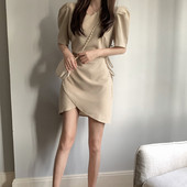 Modern női ruha rövid ujjal, két színben