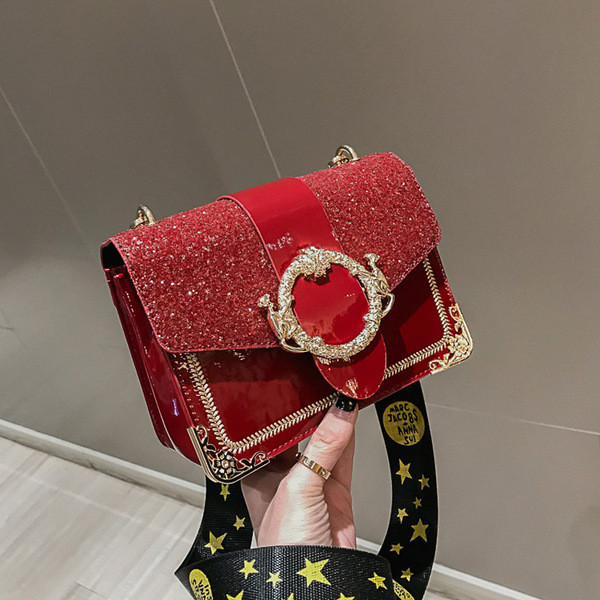 Geanta de dama moderna cu finisaj lucios in mai multe culori